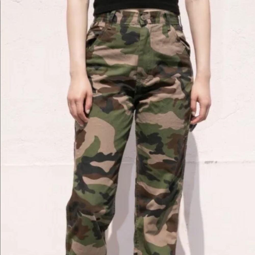 Brandy Melville camouflage pants